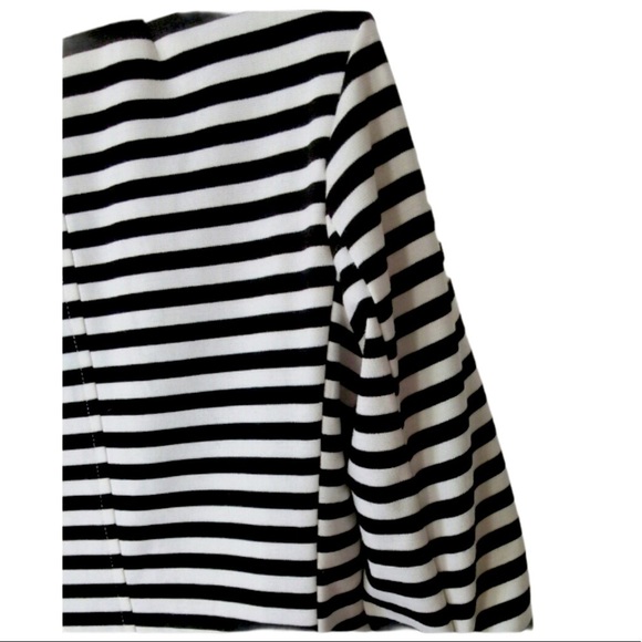 Love…Ady black and white stripped blazer - Picture 4 of 6